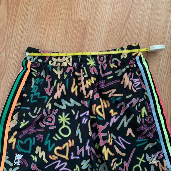 Adidas x Kris Andrews Love Unites Pride Doodle Print Shorts Unisex Size S - Picture 7 of 16